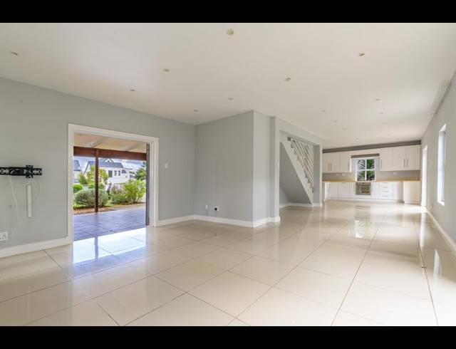 4 BEDROOM TOWNHOUSE FOR SALE IN GARLINGTON ESTATE